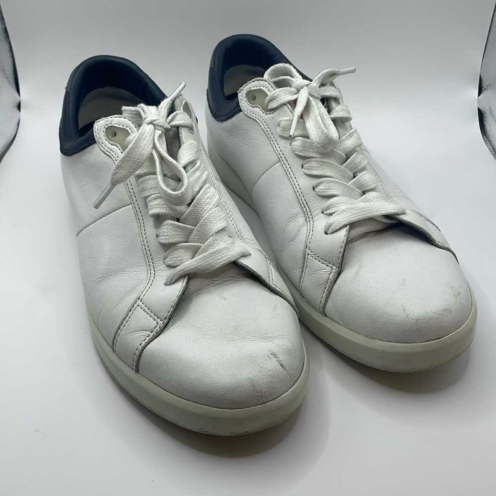 Prada - Classic Tennis Shoes Sneakers - White / Red - 7.5